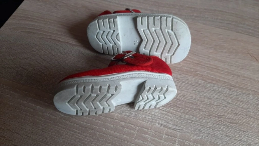 Pantofelki/buty dziewczęce 19
