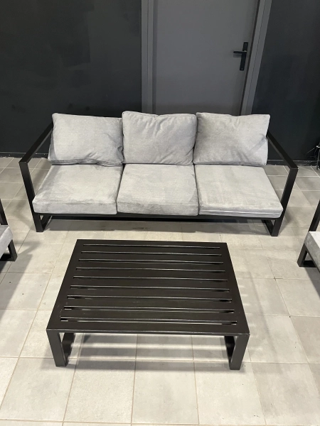 Nowoczesny zestaw mebli ogrodowych / tarasowych – styl loft 
