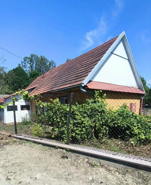 Dom w Samocicach z działka 18,49 ara