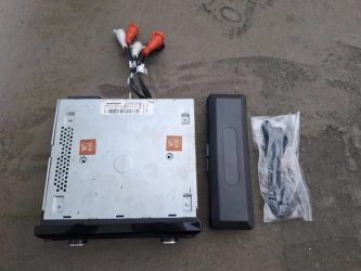 RADIO SAMOCHODOWE BLAUPUNKT Z ZESTAWEM GŁOŚNOMÓWIĄCYM