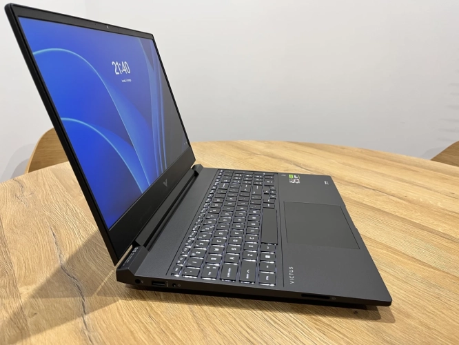 Laptop HP VICTUS 15 FB0400NW Ryzen 5 5600H 16GB RAM 512 SSD RTX 3050 WIN11