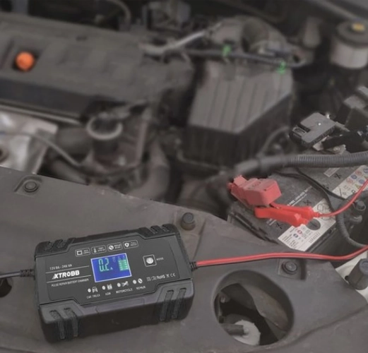 PROSTOWNIK AUTOMATYCZNY DO AKUMULATORA 12V LUB 24V