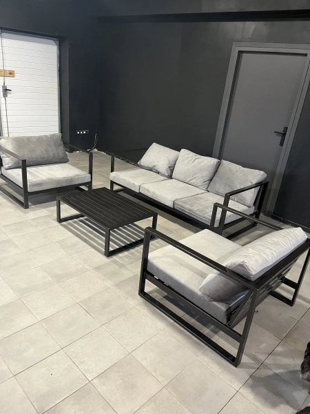 Nowoczesny zestaw mebli ogrodowych / tarasowych – styl loft 