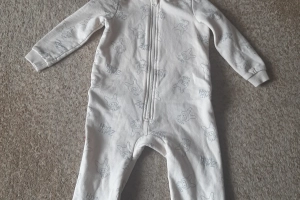 Kombinezon chłopięcy przejściowy zamek kaptur 92 Zombie Dash 