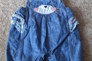 Krótkie spodenki na szelkach dziewczęce 56-62 Next Baby