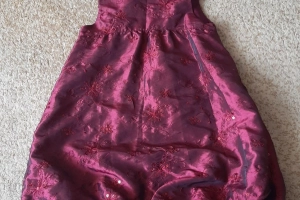 Elegancka sukienka dziewczęca 98