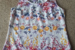 Koszulka/bluzka bez rękawów#kwiaty damska 36