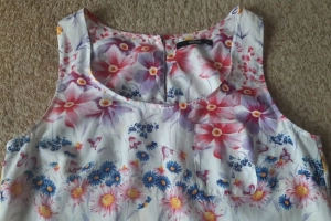 Koszulka/bluzka bez rękawów#kwiaty damska 36