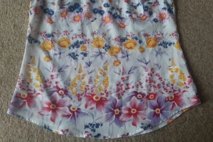 Koszulka/bluzka bez rękawów#kwiaty damska 36