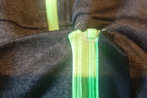 Bluza chłopięca zamek kaptur cienka 128/8 lat Manguun