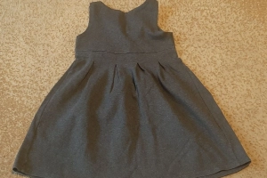 Sukienka dziewczęca na szelkach bez rękawów 104-110 M&S